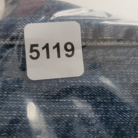 Leo Roma Juniors Jeans 7 Low Rise Capri Womens Studded Distressed Blue Denim - Picture 16 of 16